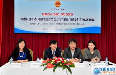 Khai giảng khóa bồi dưỡng kiến thức cho cán bộ làm công tác hội nhập quốc tế năm 2016